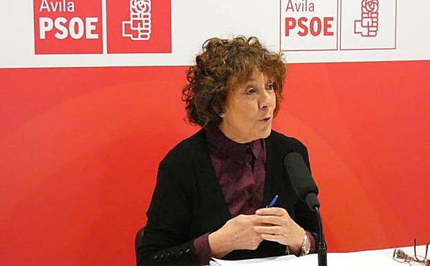 La procuradora socialista Merces Martín exigirá una respuesta al consejero de Sanidad sobre la radioterapia en Ávila.