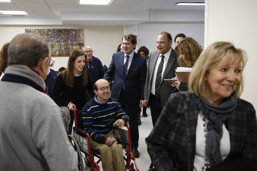 Este nuevo centro, con 601 metros cuadrados construidos y ubicado entre las calles Juan del Encina y Don Bosco, permitirá ampliar en una treintena de plazas el Centro de Día situado en Villamayor