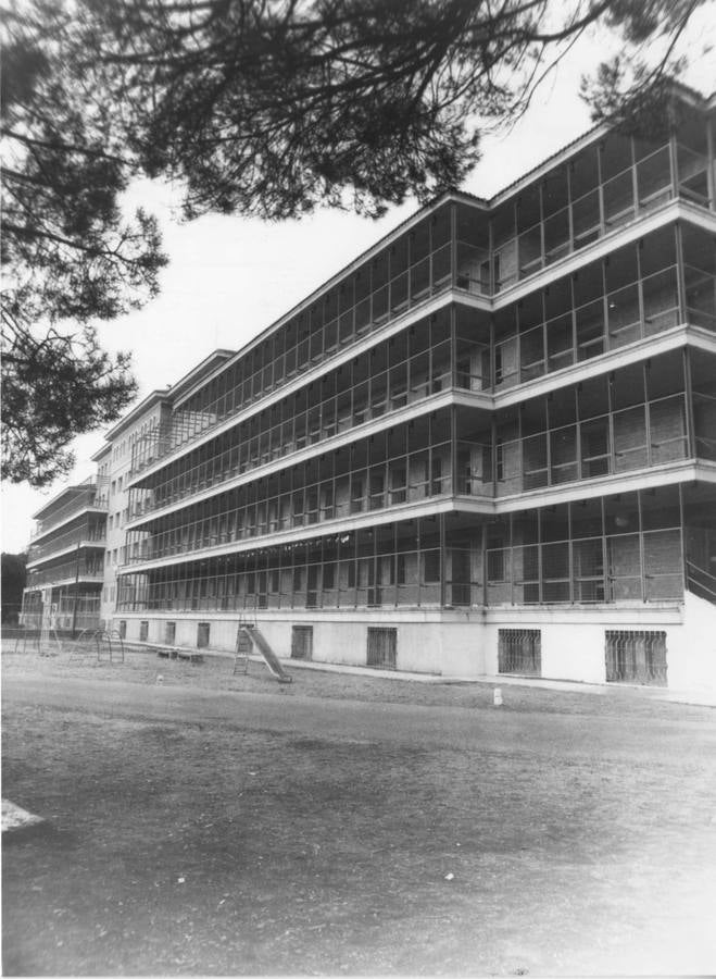 Inaugurado en 1954, entre las localidades de Viana de Cega y Boecillo, acogió a los enfermos del antiguo pabellón de la Magdalena | En los años 80, se convirtió en un centro de Educación Especial dependiente de la Diputación Provincial