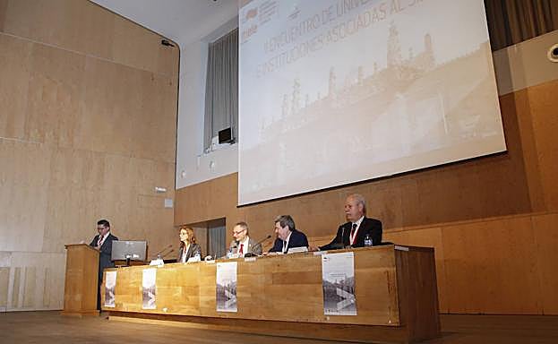 Un momento de la inauguración del encuentro en la Hospedería Fonseca. 