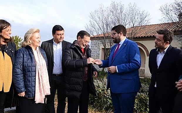 El presidente del PP de Ávila, Carlos García: «El presupuesto de la Junta incluye una partidapara licitar el búnker para el acelerador»