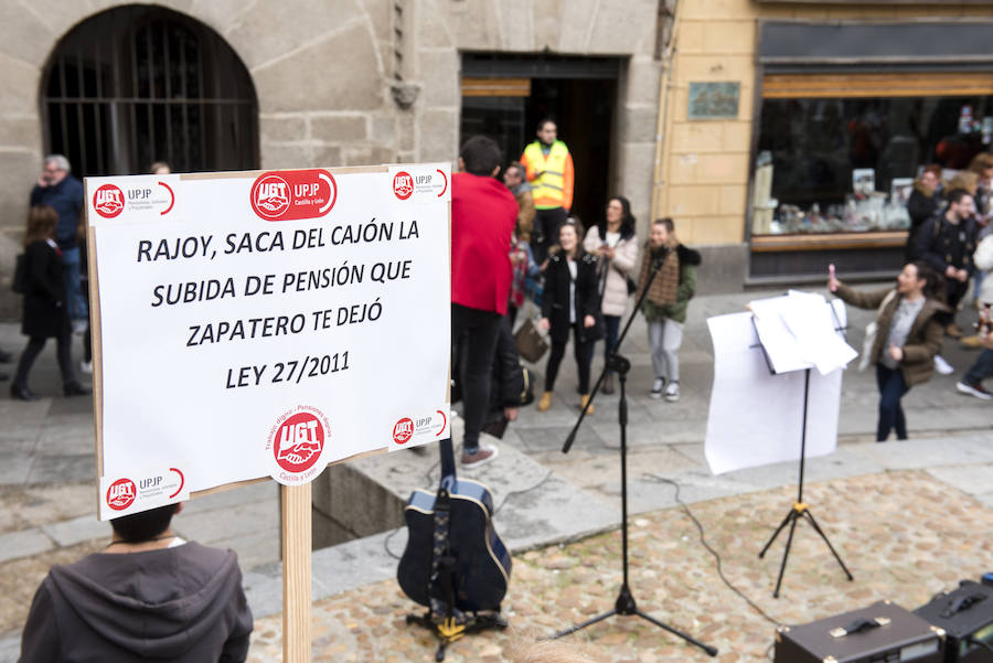 Fotos: Concentración de pensionistas en Segovia
