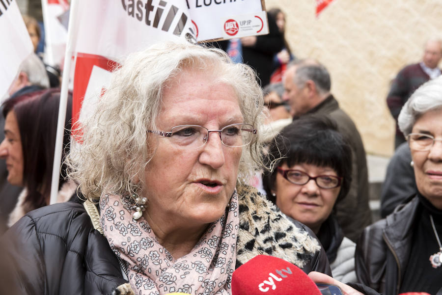 Fotos: Concentración de pensionistas en Segovia