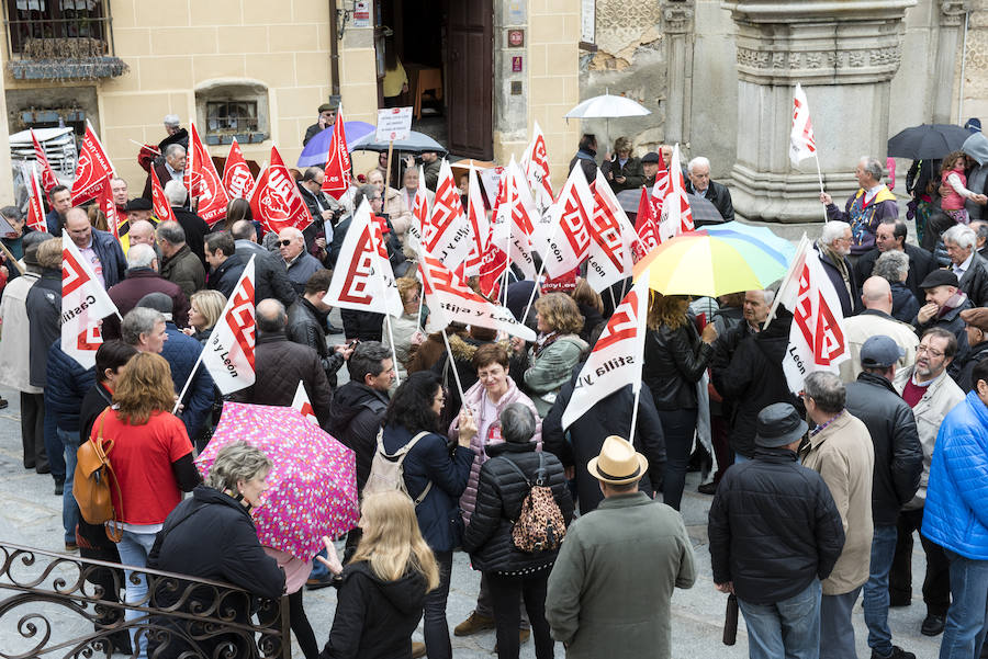 Fotos: Concentración de pensionistas en Segovia