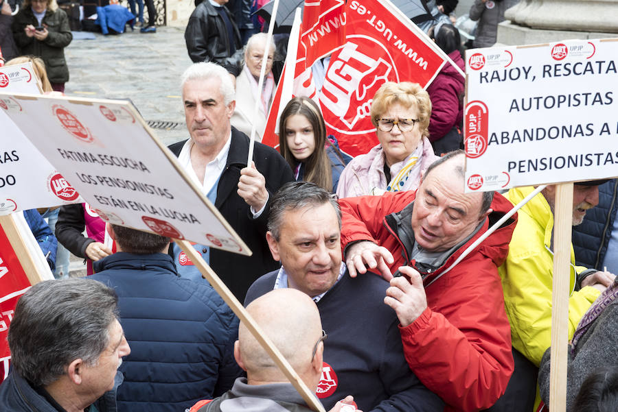 Fotos: Concentración de pensionistas en Segovia