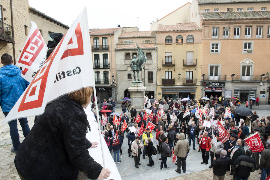 Fotos: Concentración de pensionistas en Segovia