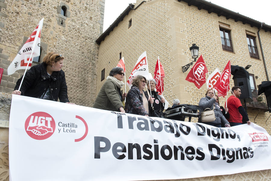 Fotos: Concentración de pensionistas en Segovia