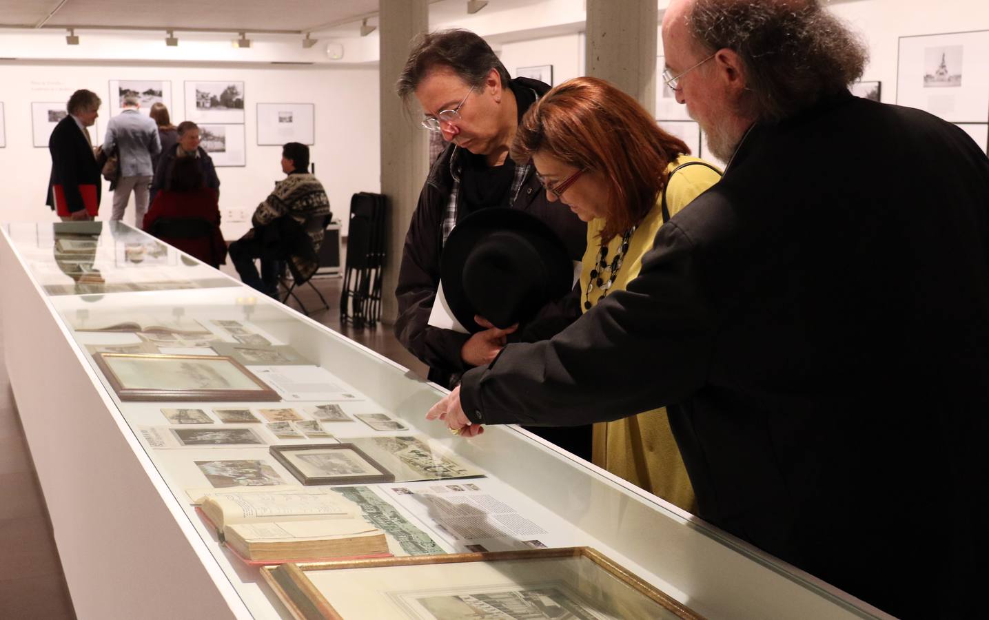 Una exposición que refleja la transformación de espacios emblemáticos de la ciudad a través del material gráfico del Archivo Municipal de Valladolid, de la Fundación Joaquín Díaz y fotografías de Jean Laurent, Bernardo Maeso, Luis del Hoyo, Patricio Cacho y Marcelino Muñoz