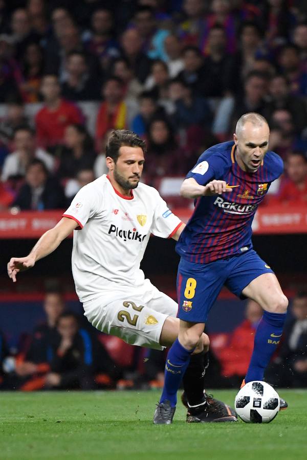 El Barcelona consigue su cuarta Copa del Rey consecutiva ante un Sevilla que fue muy inferior. Doblete de Suárez y tantos de Messi, Countinho y un Iniesta que fue masivamente ovacionado por el Wanda Metropolitano