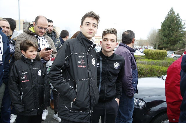 Unionistas CF y el CF Salmantino UDS se miden esta mañana en Las Pistas a partir de las 12 horas en el encuentro de la 35ª jornada del Grupo VIII de la Tercera División