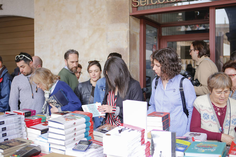 Fotos: Día del Libro en Salamanca