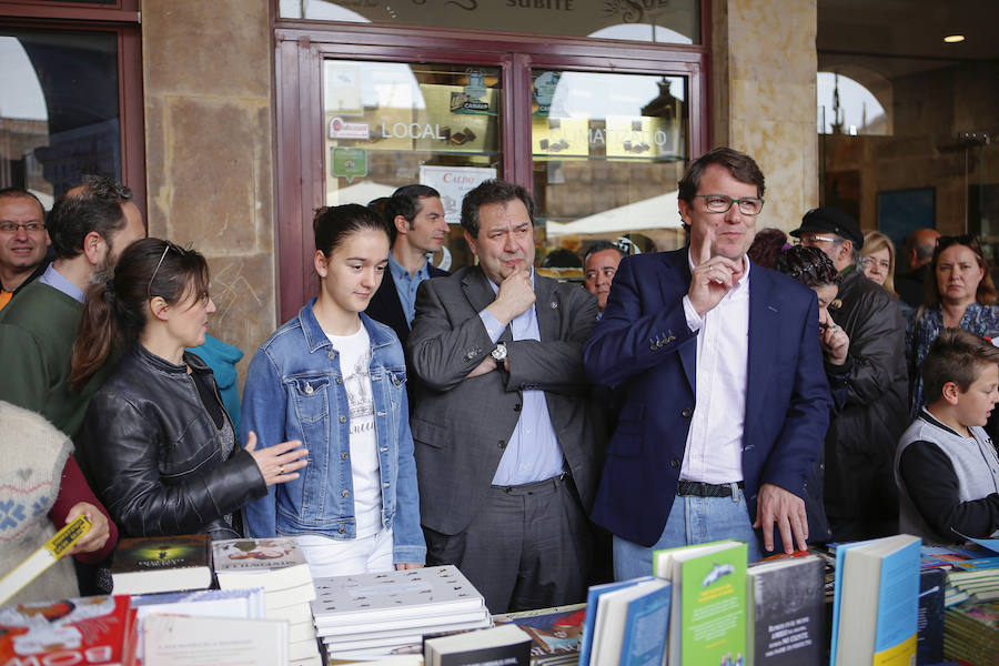 Fotos: Día del Libro en Salamanca