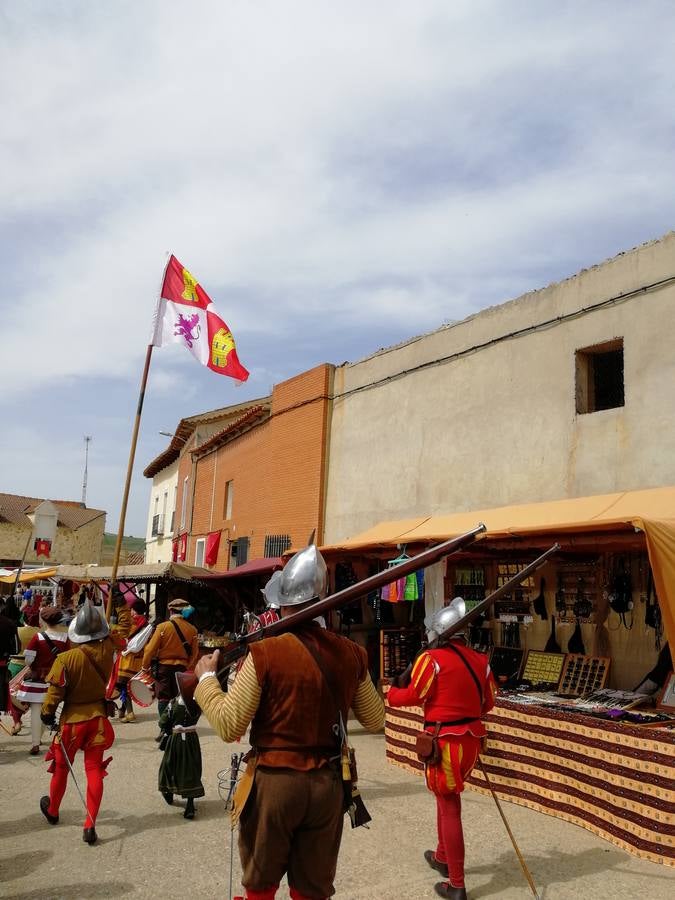 Fotos: Mercado comunero en Torrelobatón