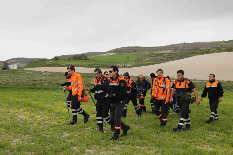 La Junta de Castilla y León organizó este fin de semana en Peñafiel un curso para voluntarios de Protección Civil sobre 'La búsqueda de personas desaparecidas en grandes áreas'. 