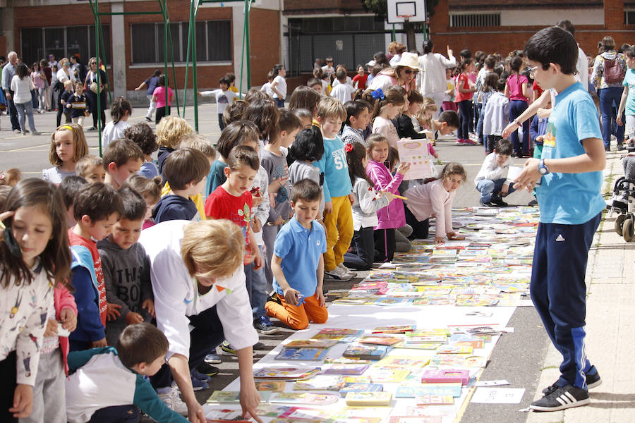Fotos: Libros y danzas en el colegio Tello Téllez