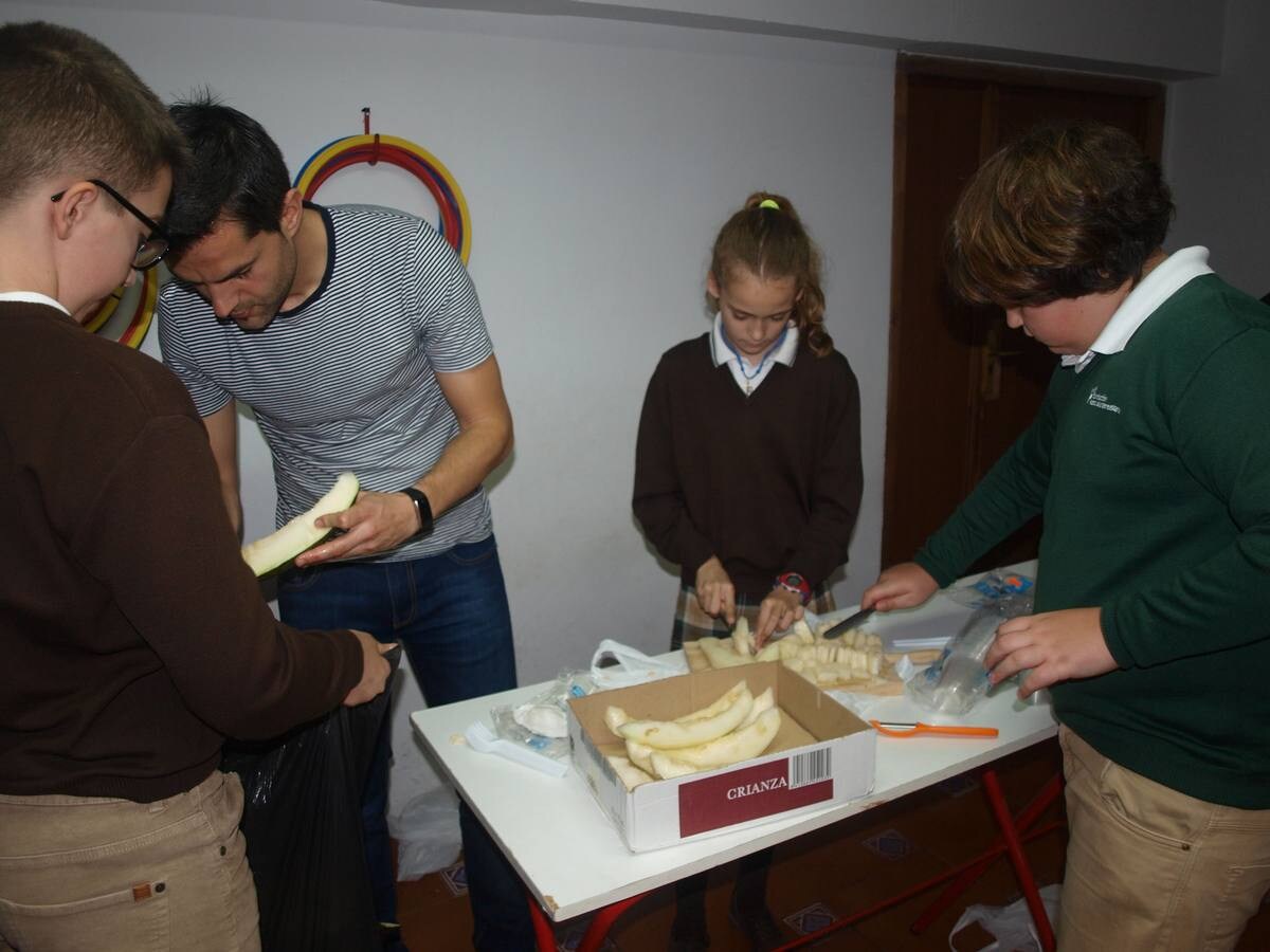Los escolares de 6º de Primaria han hecho macedonia y la han compartido con toda la comunidad educativa