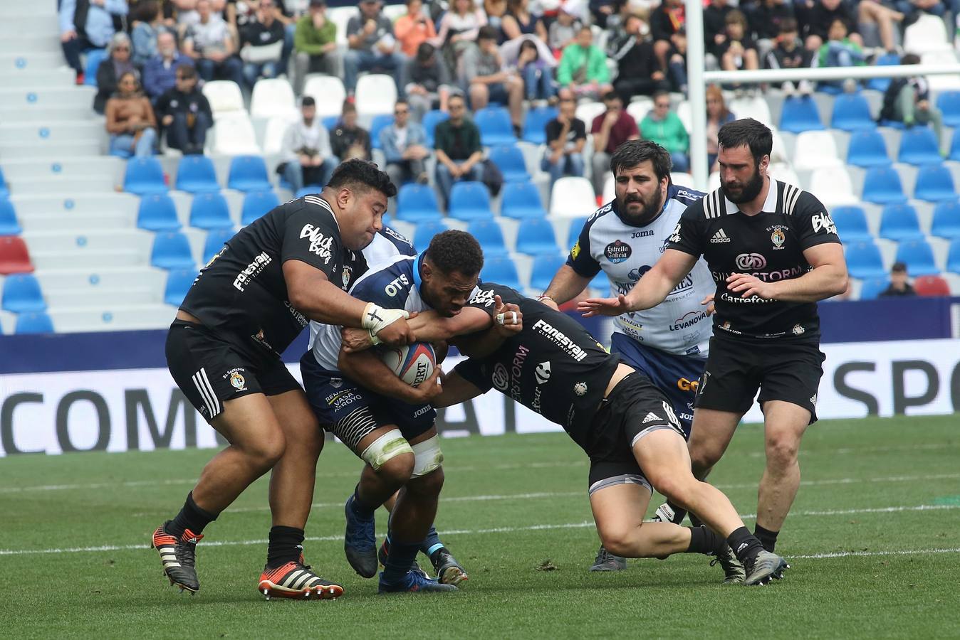 Fotos: Victoria del VRAC Quesos Entrepinares en la final de la Copa del Rey de rugby frente al Silverstorm El Salvador