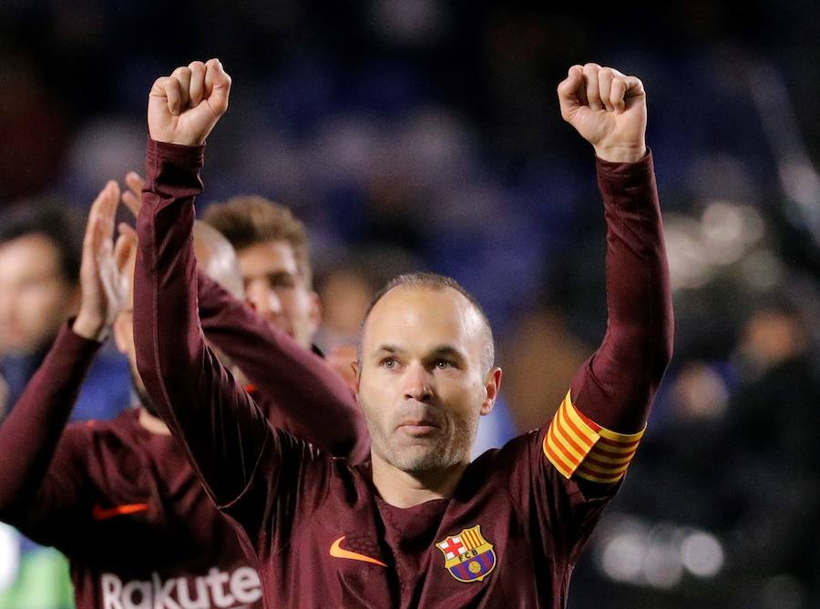 Así celebraron los jugadores del Fútbol Club Barcelona la vigésimo quinta Liga en la historia del club, después de doblegar al Deportivo en Riazor.