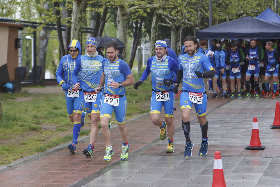 La prueba, organizada por el Club Trialón Charro, congregó a 200 participantes