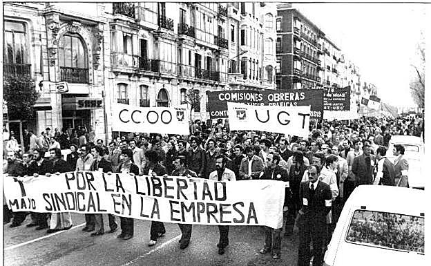 Manifestación del 1º de mayo de 1978 por la Acera de Recoletos.