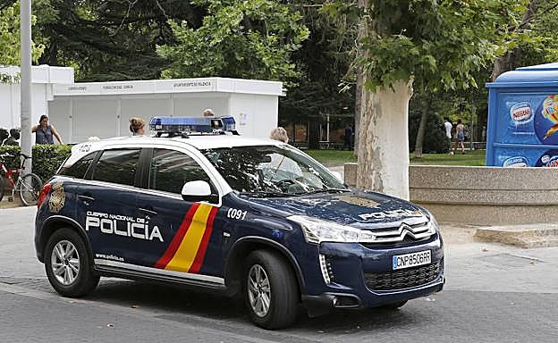 Vehículo de la Policía Nacional. 
