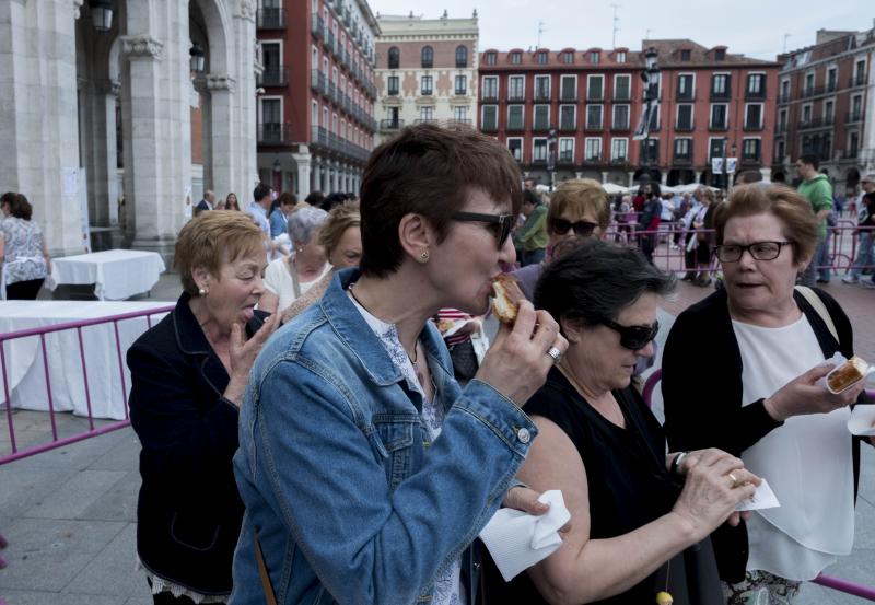 Fotos: Reparto de la Corona de San Pedro