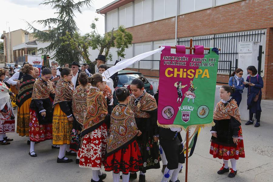 El municipio celebró ayer por todo lo alto, y con numerosa presencia de público, la undécima edición del Festival de Danzas Reserva de la Biosfera 'Sierras de Béjar y de Francia', un certamen que nació ligado al programa 'Primavera en las Sierras'. 