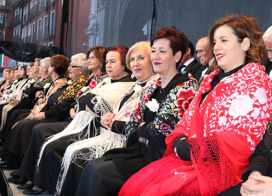 Fotos: Zarzuela en la plaza mayor de Valladolid