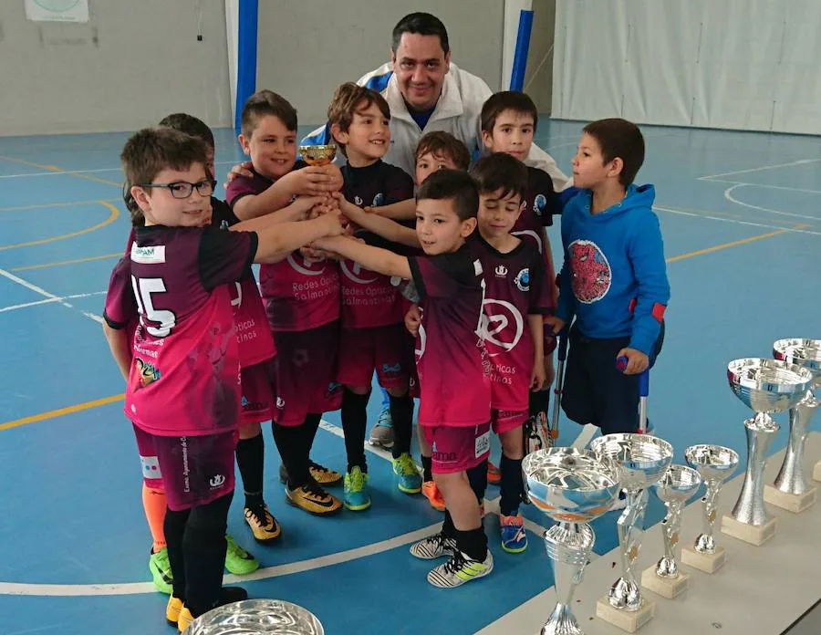 Este domingo se celebró en el pabellón de municipal de Aldeatejada (Salamanca) la IV Copa Prebenjamín de fútbol sala organizada por el F.S.Salamanca y Asafusa que contó con más de 150 participantes 