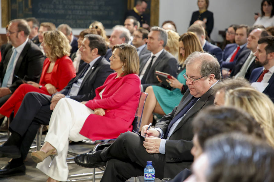 Sesión plenaria de las Cortes en Salamanca