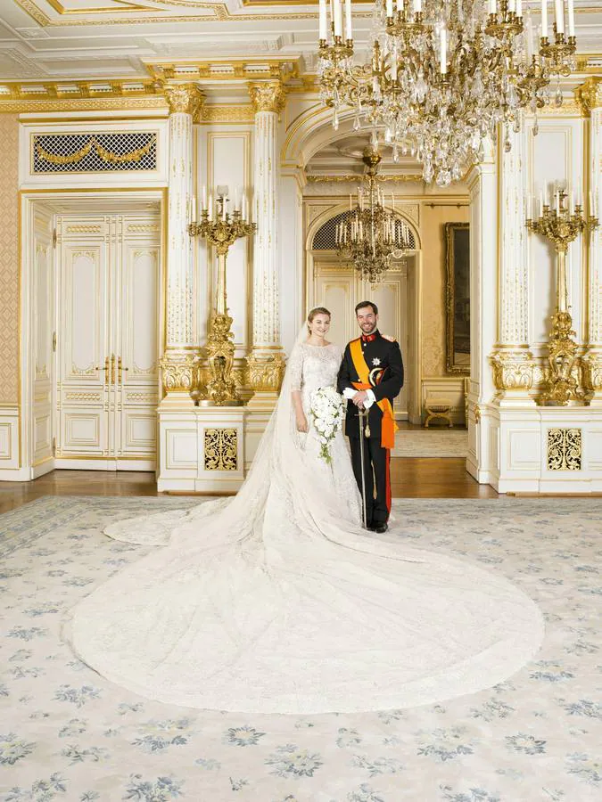 20.10.12 Posado oficial de la boda del príncipe Guillermo de Luxemburgo y Stéphanie de Lannoy en el palacio del Gran Ducado.