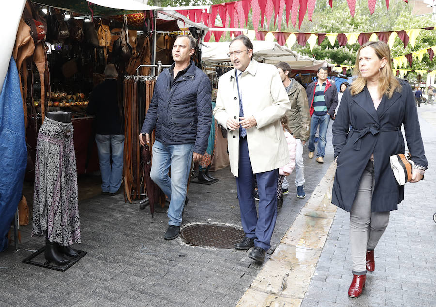 Fotos: El Mercado Jurásico lleva a Palencia a la prehistoria