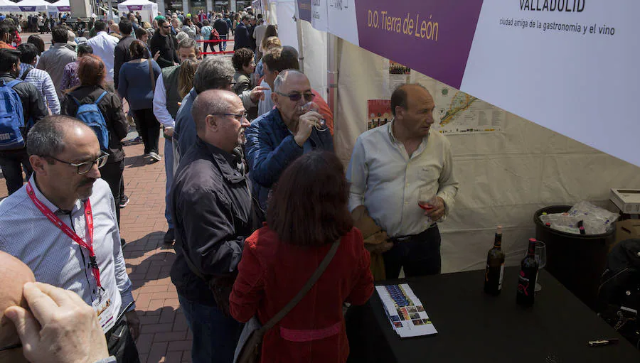 Fotos: Inauguración de &#039;Valladolid, Plaza Mayor del Vino´ en la Plaza Mayor de la capital