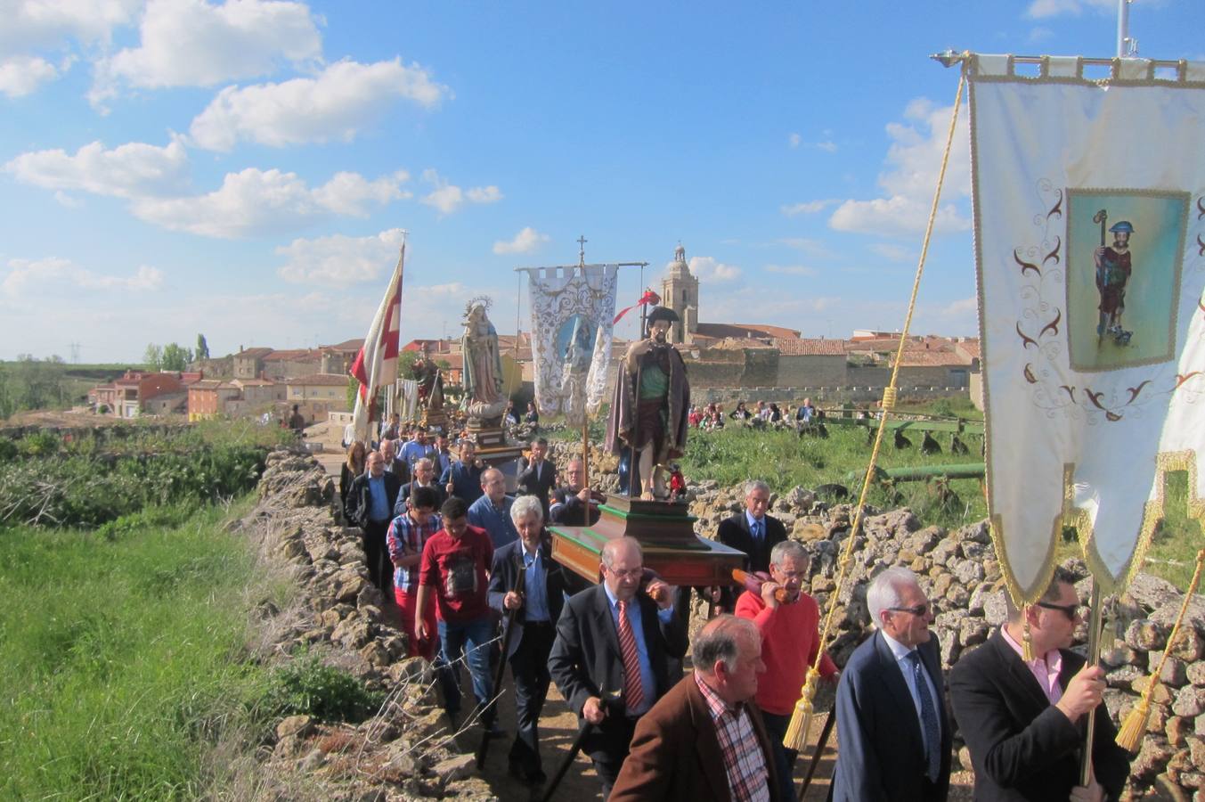 Fotos: Rogativa ante la Virgen del Rosario en Castromonte