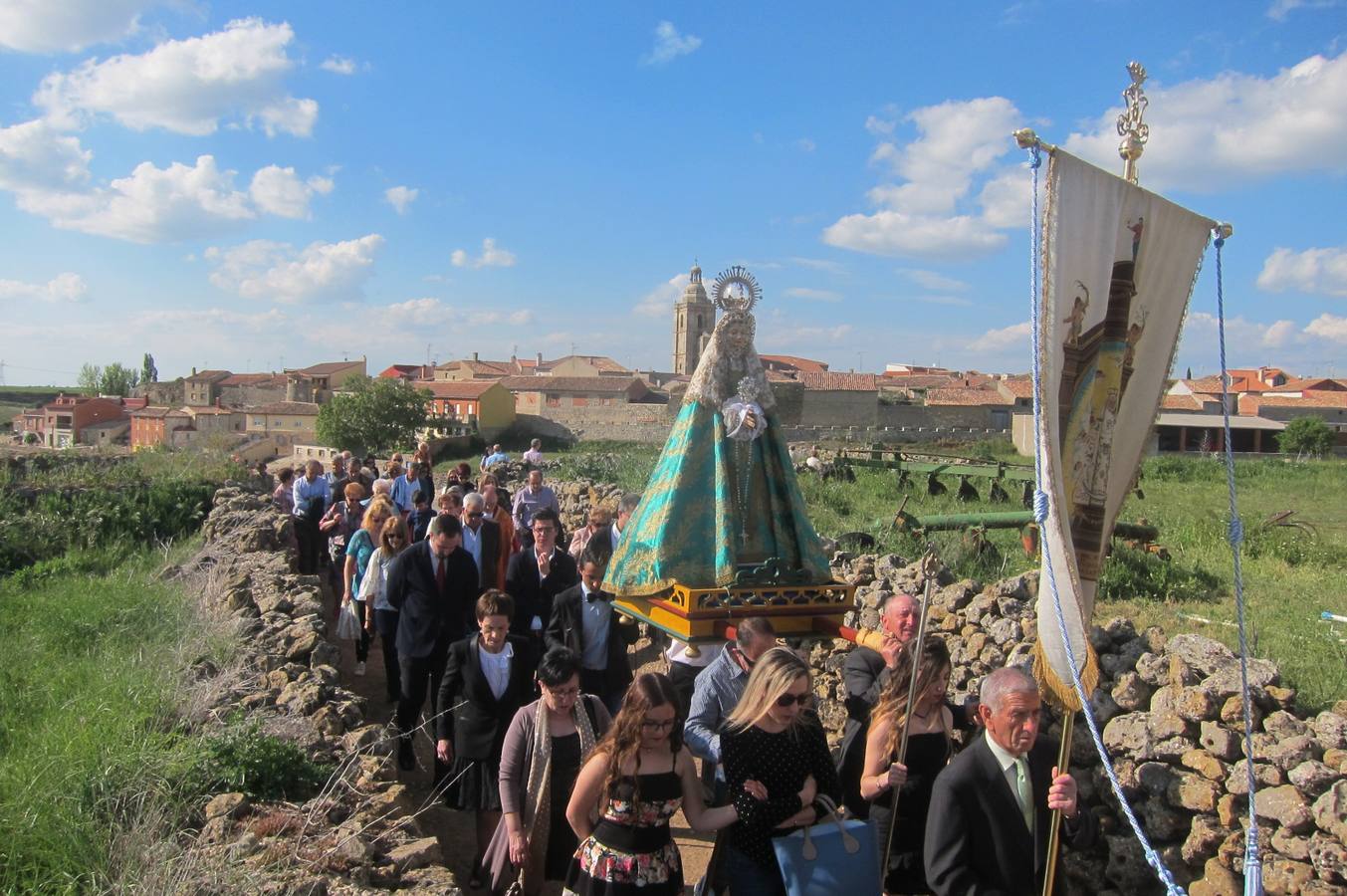 Fotos: Rogativa ante la Virgen del Rosario en Castromonte