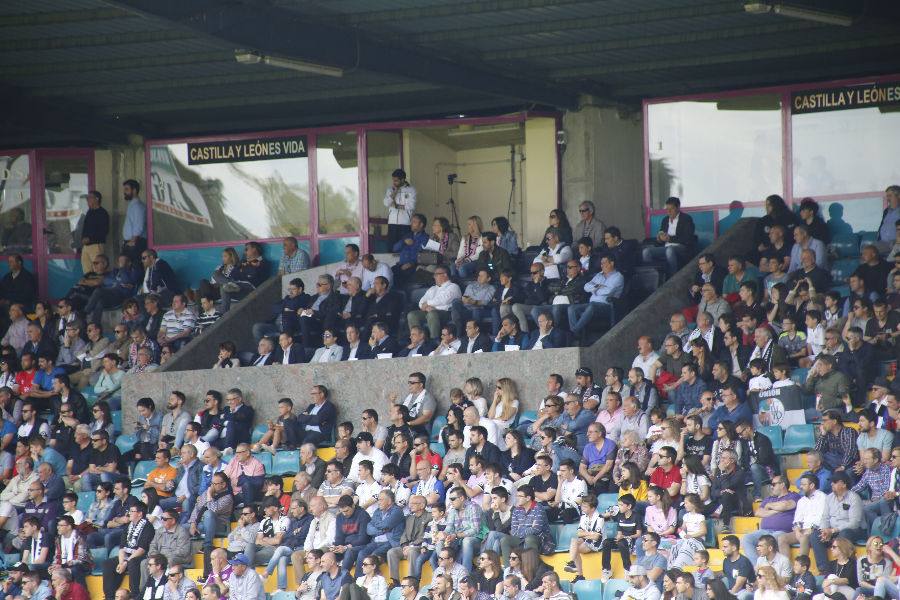 Fotos: CF Salmantino-UD Poblense