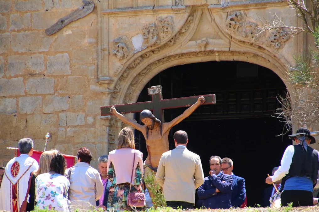 Fotos: Procesión del Cristo de las Aguas en Palacios de Campos