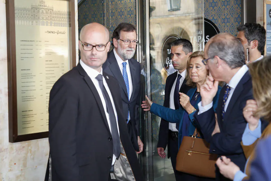 Fotos: Rajoy de paseo por el casco histórico de Salamanca