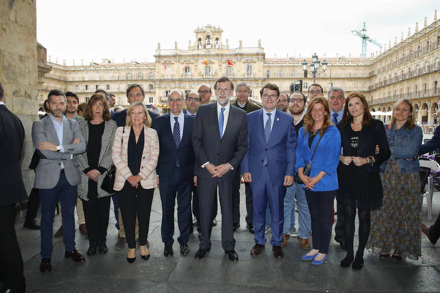 Fotos: Rajoy de paseo por el casco histórico de Salamanca