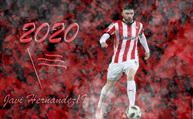 Montaje del MKS Cracovia para hacer oficial la renovación de Javi Hernández. 