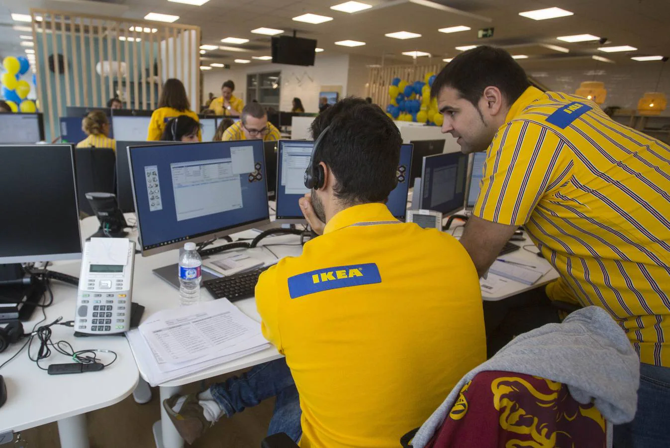 IKEA inaugura en Valladolid su centro de atención al cliente en España con  150 empleos