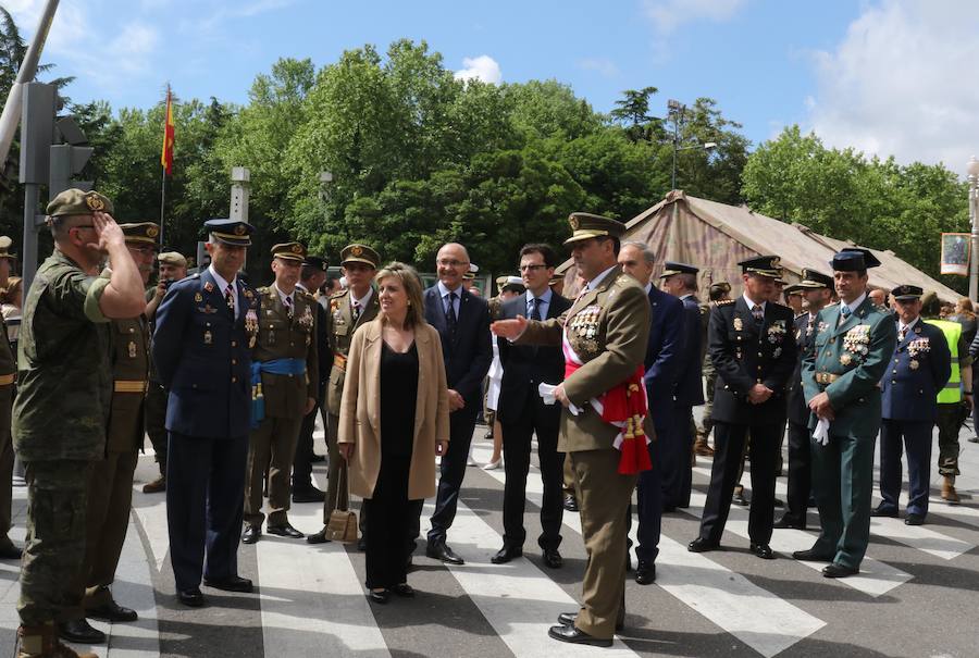 Fotos: Día de las Fuerzas Armadas en Valladolid