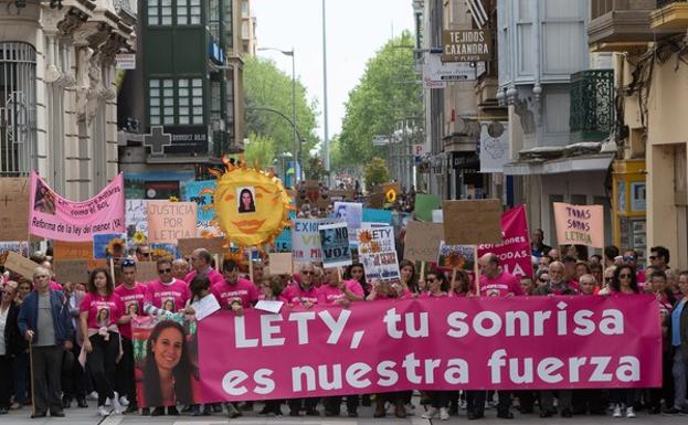 La plataforma 18-M y los familiares de Leticia Rosino convocan una manifestación en memoria de Leticia y para pedir el endurecimiento de la Ley del Menor. 