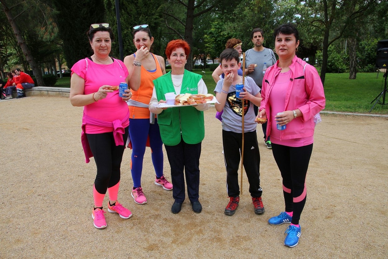 La marcha transcurrió junto al Canal de Castilla, 14 kilómetros de distancia en un recorrido de ida y vuelta por los caminos de sirga, hasta el conocido como puente de Moral