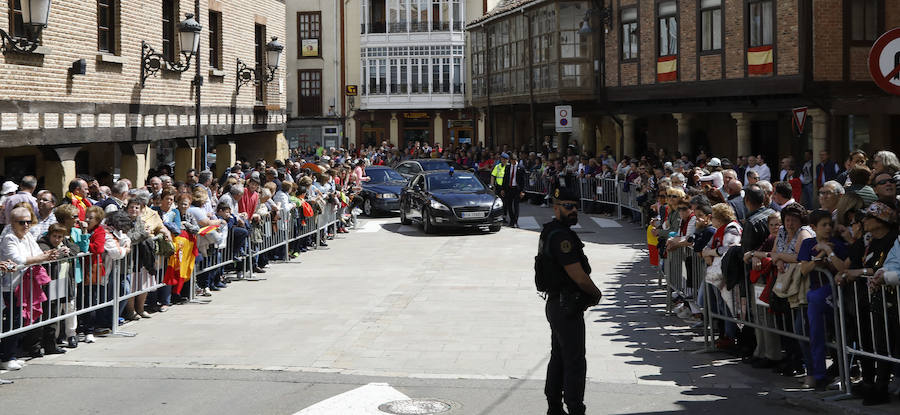 Fotos: El Rey, recibido en Aguilar (2/2)