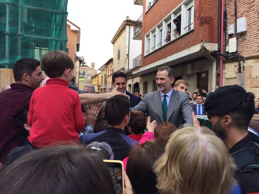 Fotos: El Rey, recibido en Aguilar de Campoo (1/2)
