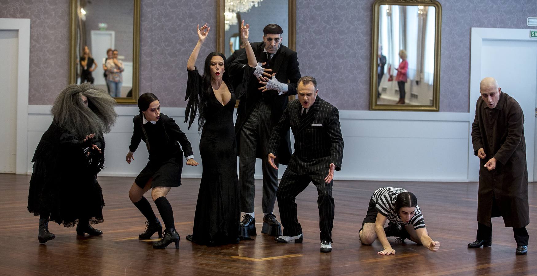 La comedia musical 'La familia Addams' llega al Teatro Calderón con siete funciones hasta el 3 de junio