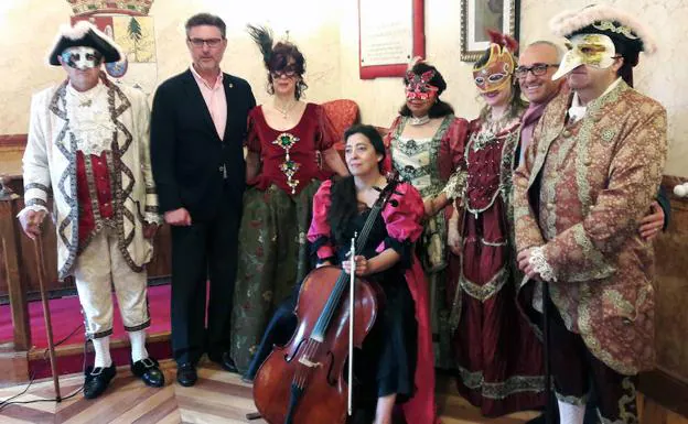 Presentación del Mercado Barroco, ayer en el Ayuntamiento de La Granja. 