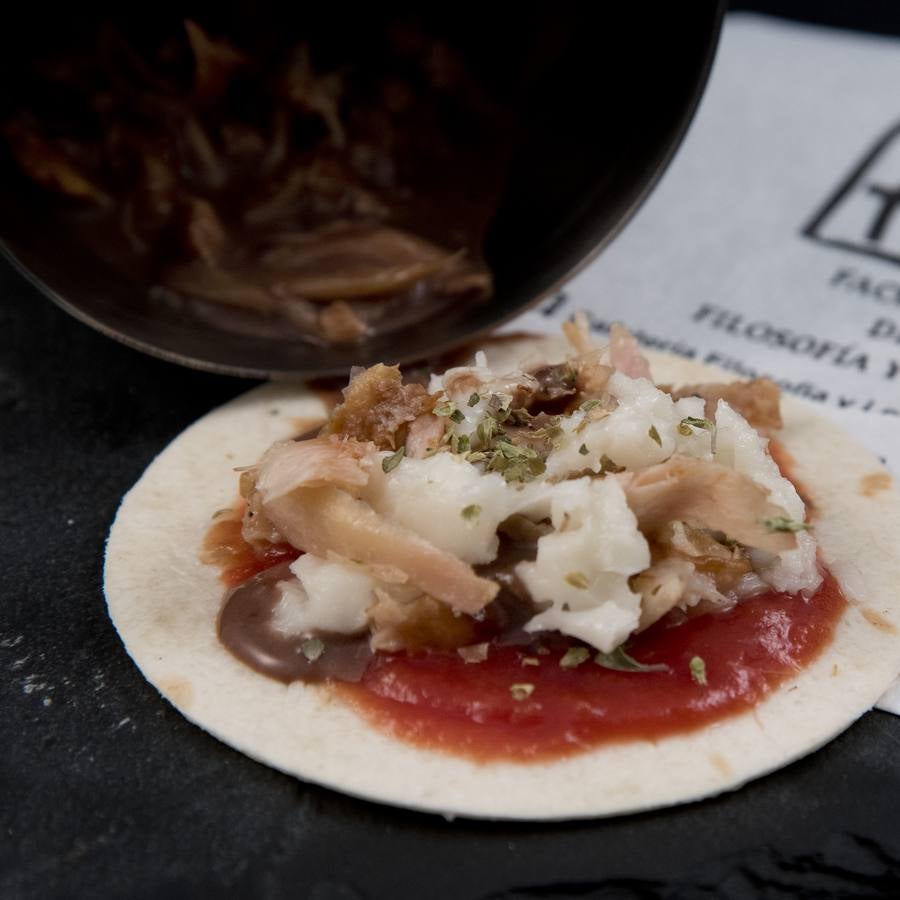 Cafetería Filosofía y Letras. Taco-pizza-cocktail. 