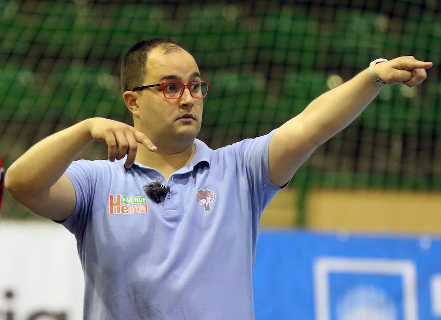 Fotos: Balonmano Nava a un paso del ascenso tras la victoria ante Alarcos (27-24)